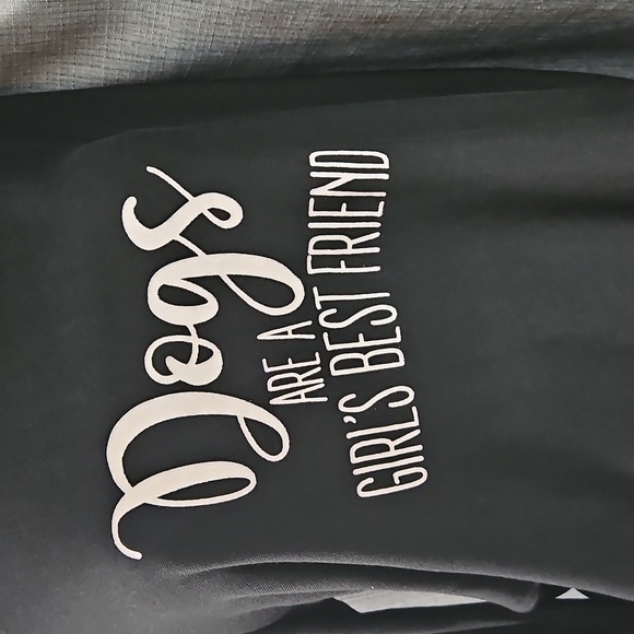 MARY SQUARE"Dogs are a Girls Best Friend " lightweight Sweater Size Large - Picture 2 of 7